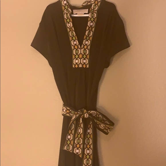 3 dresses! - Picture 8 of 14